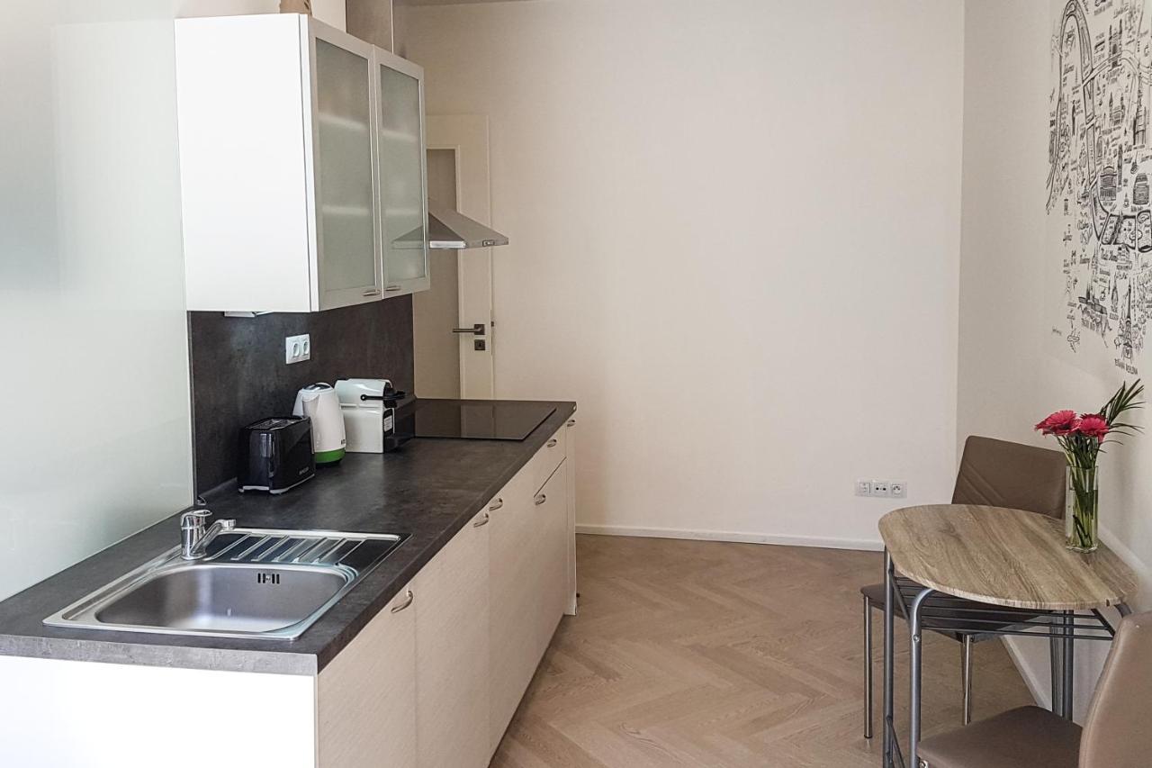 Onsite Free Garage Parking, 10Min Centre By Bus Apartment Praga Exterior foto